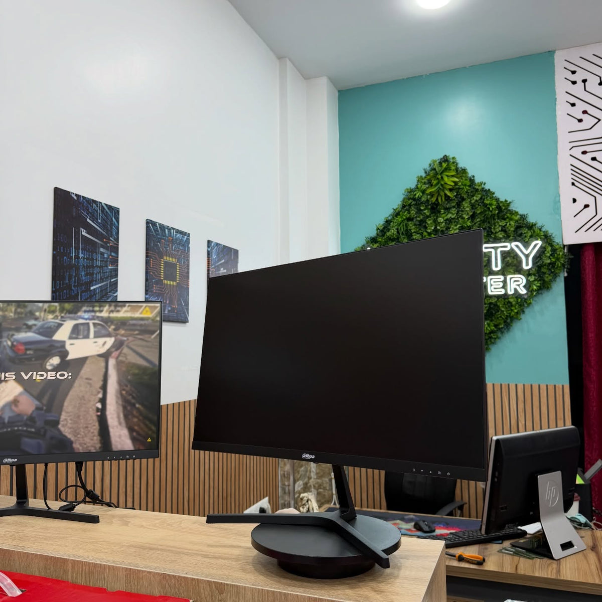 ECRAN DAHUA 24 POUCE FULL HD 100HZ IPS — شاشة 24 بوصة حماية العينين + سماعة مدمجة